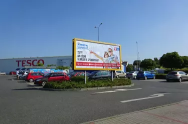 V Kasárnách TESCO,OBI, Kolín, Kolín, billboard