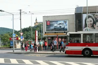Revoluční /Malá Hradební FORUM, Ústí nad Labem, Ústí nad Labem, billboard prizma