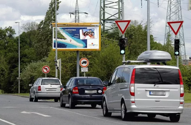 Broumarská /Českobrodská, Praha 9, Praha 14, billboard